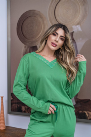 Pijama com renda